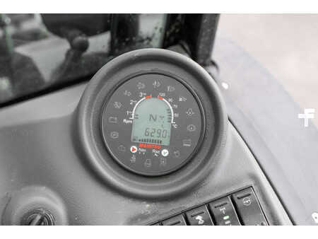 Dieseltrukki 2023  Manitou MC 30-4 D (15)