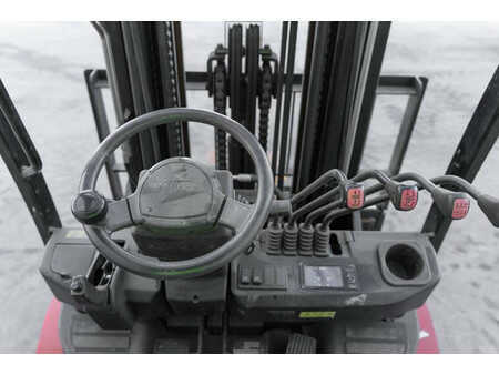 Wózki widłowe diesel 2023  Manitou MI 30 D (11)