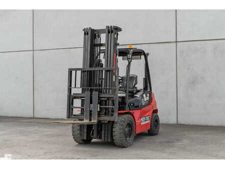 Wózki widłowe diesel 2023  Manitou MI 30 D (1)