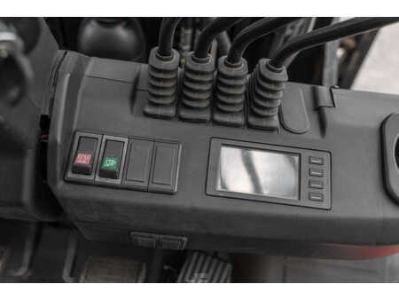 Wózki widłowe diesel 2023  Manitou MI 30 D (15)