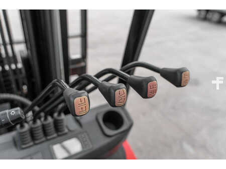 Wózki widłowe diesel 2023  Manitou MI 30 D (16)