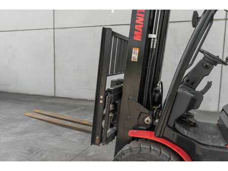 Wózki widłowe diesel 2023  Manitou MI 30 D (9)