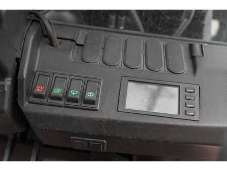 Wózki widłowe diesel 2023  Manitou MI 30 D (17)