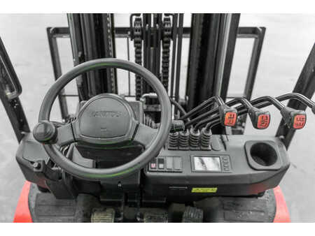 Wózki widłowe diesel 2023  Manitou MI 35 D (12)