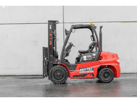 Wózki widłowe diesel 2023  Manitou MI 35 D (4)