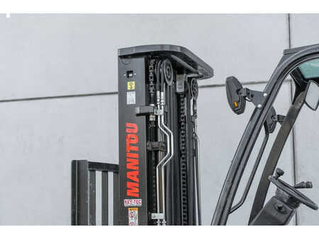 Wózki widłowe diesel 2023  Manitou MI 30 D (8)