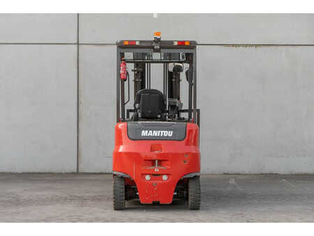 Chariots électriques à 4 roues 2023  Manitou ME 430 (6)