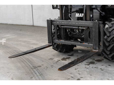 Carrelli elevatori diesel 2023  Manitou M 30-4 (8)