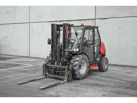 Carrelli elevatori diesel 2023  Manitou MC 25-4 (1)