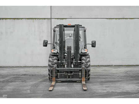 Carrelli elevatori diesel 2023  Manitou MC 25-4 (12)