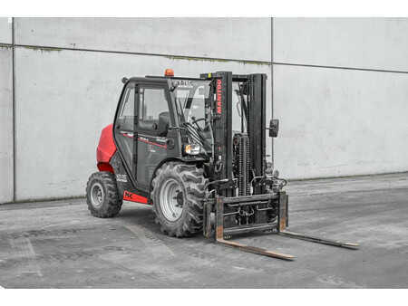 Carrelli elevatori diesel 2023  Manitou MC 25-4 (2)