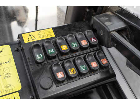 Carrelli elevatori diesel 2024  Manitou M 30-4 (21)