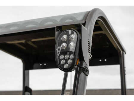 Chariots électriques à 4 roues 2023  Manitou ME 435 (12)