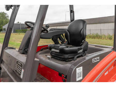 Chariots électriques à 4 roues 2023  Manitou ME 435 (15)