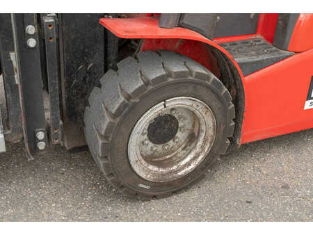 Chariots électriques à 4 roues 2023  Manitou ME 435 (11)