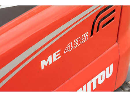 Chariots électriques à 4 roues 2023  Manitou ME 435 (12)