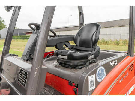 Chariots électriques à 4 roues 2023  Manitou ME 435 (15)