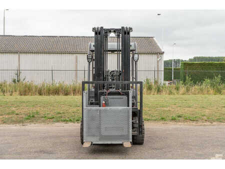 Chariots électriques à 4 roues 2023  Manitou ME 435 (2)