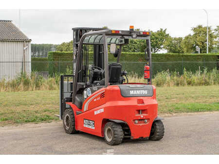 Chariots électriques à 4 roues 2023  Manitou ME 435 (7)