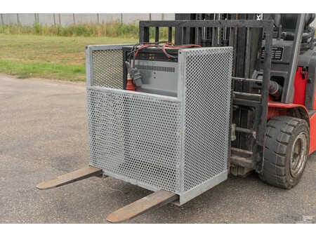 Chariots électriques à 4 roues 2023  Manitou ME 435 (8)