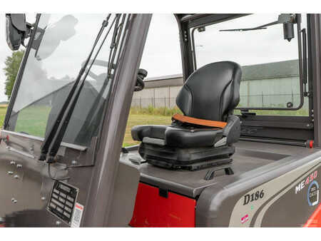 Chariots électriques à 4 roues 2024  Manitou ME 450 (15)