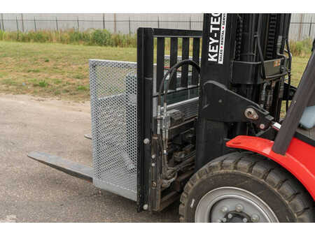 Chariots électriques à 4 roues 2024  Manitou ME 450 (9)