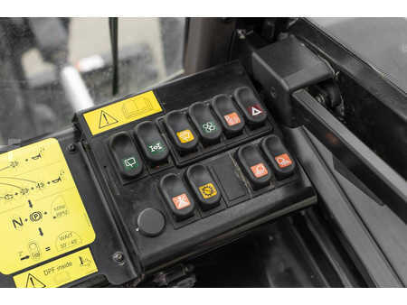 Carrelli elevatori diesel 2024  Manitou M 30-4 (15)