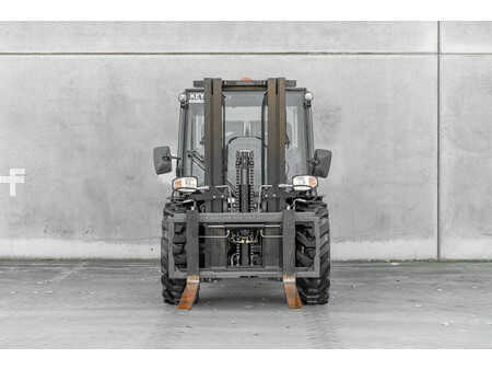 Dieseltrukki 2024  Manitou MC 30-4 (2)