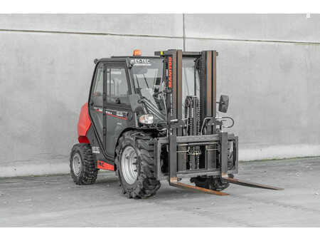 Dieseltrukki 2024  Manitou MC 30-4 (3)