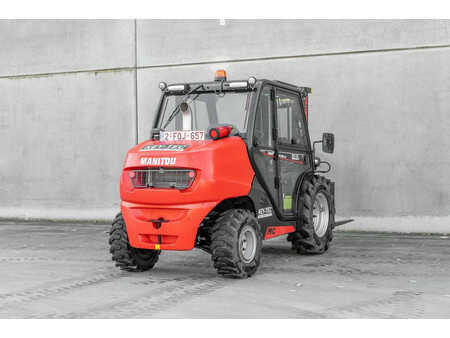 Dieseltrukki 2024  Manitou MC 30-4 (5)