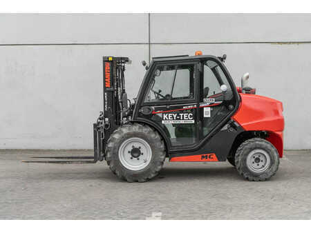 Dieseltrukki 2024  Manitou MC 30-4 (4)