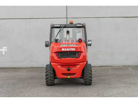 Dieseltrukki 2024  Manitou MC 30-4 (6)