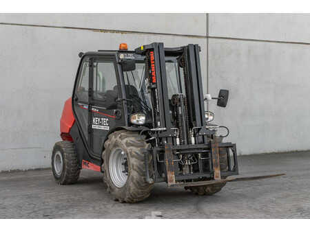 Carrelli elevatori diesel 2024  Manitou MC 25-4 (3)