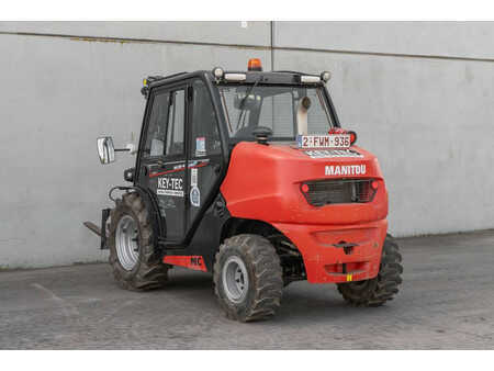 Carrelli elevatori diesel 2024  Manitou MC 25-4 (7)