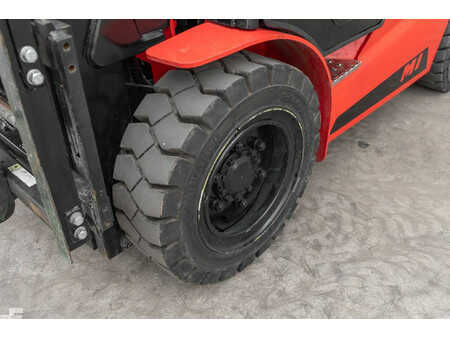 Wózki widłowe diesel 2024  Manitou MI 35 D (9)