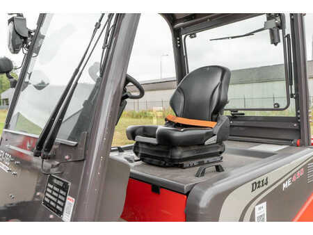 Chariots électriques à 4 roues 2024  Manitou ME 450 (15)