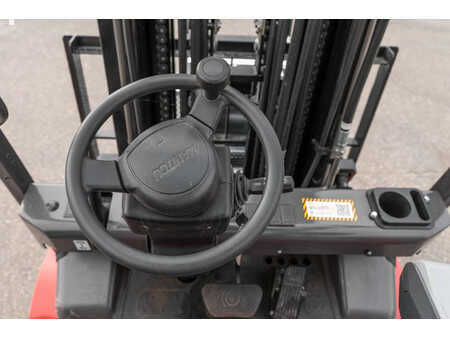 Chariots électriques à 4 roues 2023  Manitou ME 430 (16)