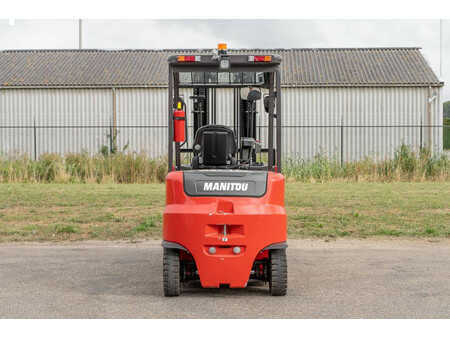 Chariots électriques à 4 roues 2023  Manitou ME 430 (6)