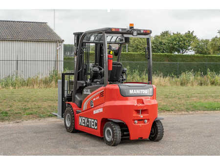 Chariots électriques à 4 roues 2023  Manitou ME 430 (7)