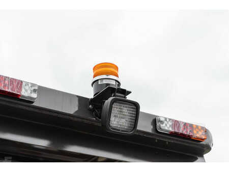 Chariots électriques à 4 roues 2023  Manitou ME 435 (13)