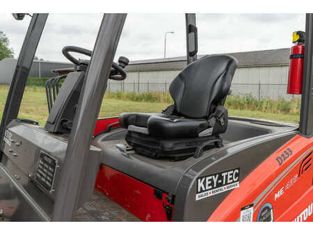 Chariots électriques à 4 roues 2023  Manitou ME 435 (15)