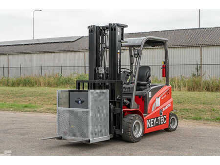 Chariots électriques à 4 roues 2023  Manitou ME 435 (1)