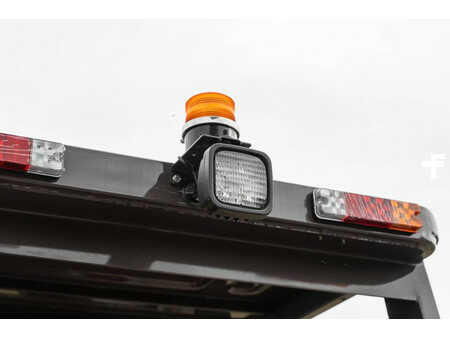 Chariots électriques à 4 roues 2023  Manitou ME 435 (12)