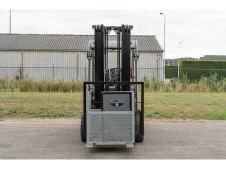 Chariots électriques à 4 roues 2023  Manitou ME 435 (2)