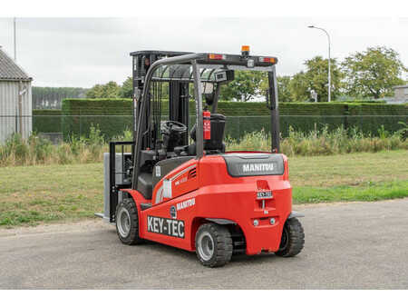 Chariots électriques à 4 roues 2023  Manitou ME 435 (7)