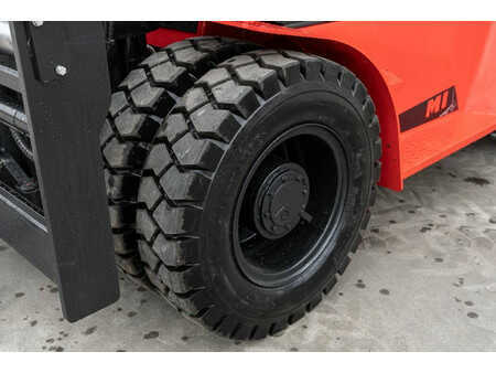 Dieseltrukki 2024  Manitou MI 80 D (9)