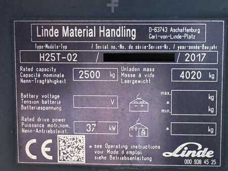 Empilhador a gás 2017  Linde H 25 T - 02 (3)