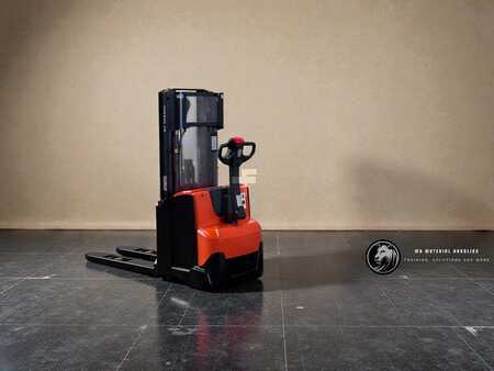 Pallet Stackers 2019  Toyota SWE 120 L (1)