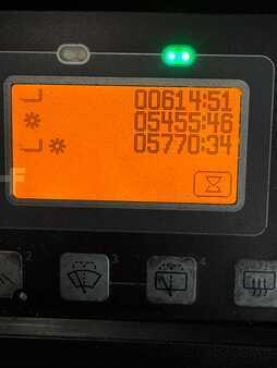 Elektromos 4 kerekű 2016  Toyota 8FBMT50 (2)