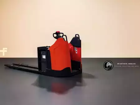 Porta-paletes elétrico 2021  Toyota LPE 220 (1)